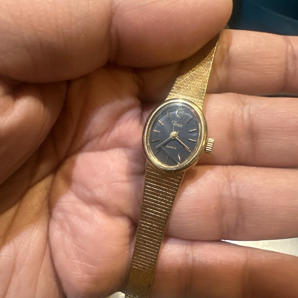 Works VTG 1980's Timex Watch‎ Women Gold Tone Oval Dial 15mm New Battery Fit 6in